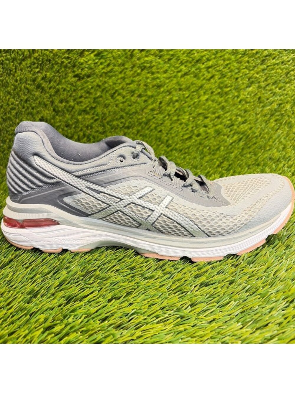 Asics GT-2000 6 Womens Size 10 Gray Silver White Athletic Running Shoes Sneakers